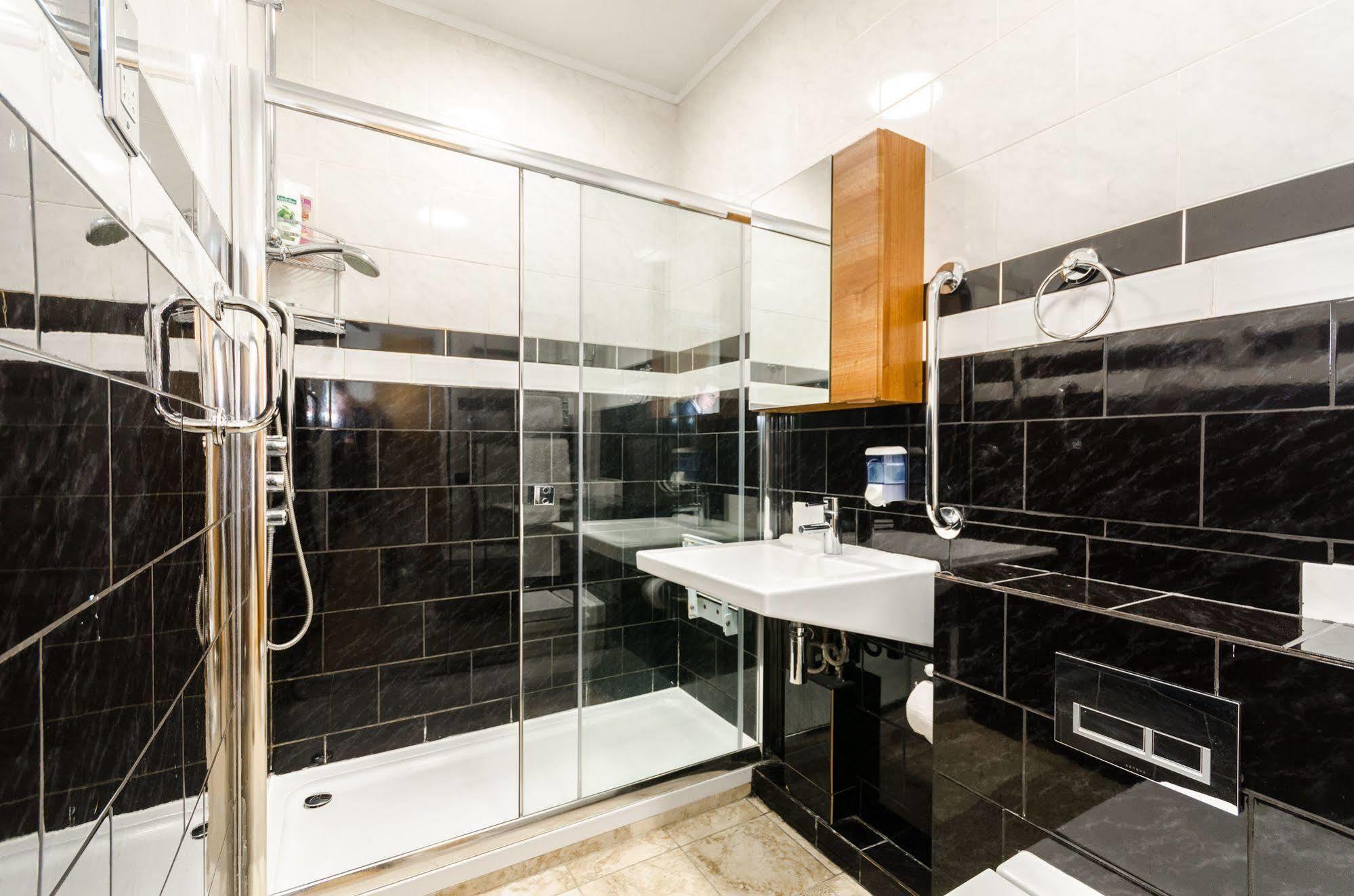 Milestone Apartments لندن المظهر الخارجي الصورة